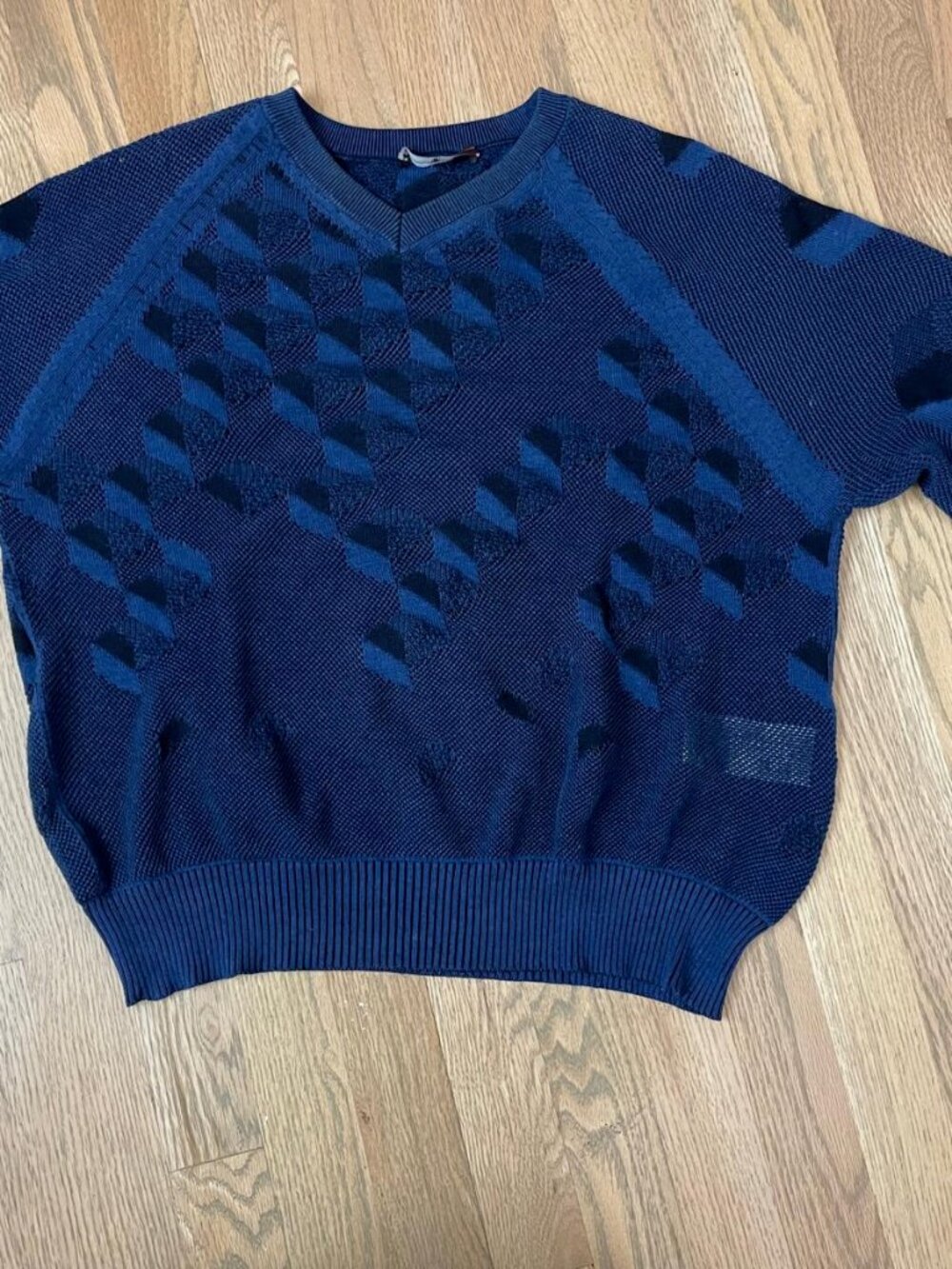 HIGH Everyday Couture Navy Geometric V-Neck Sweater L